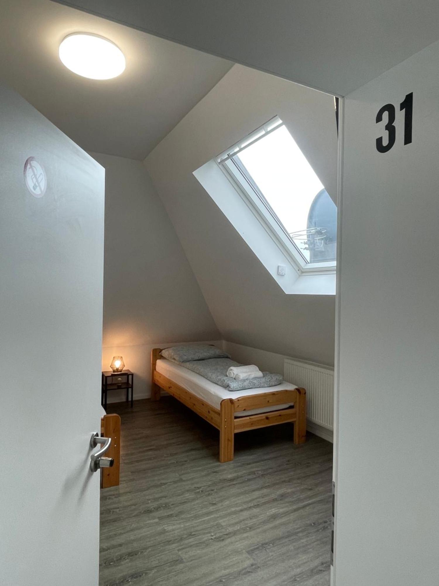 Comfortable Hostel In Wesseling Exterior foto