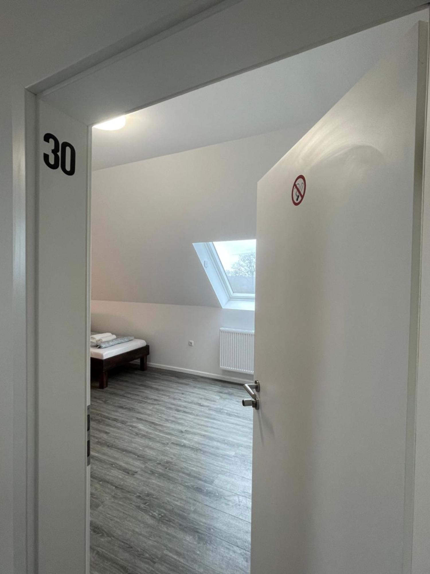 Comfortable Hostel In Wesseling Exterior foto
