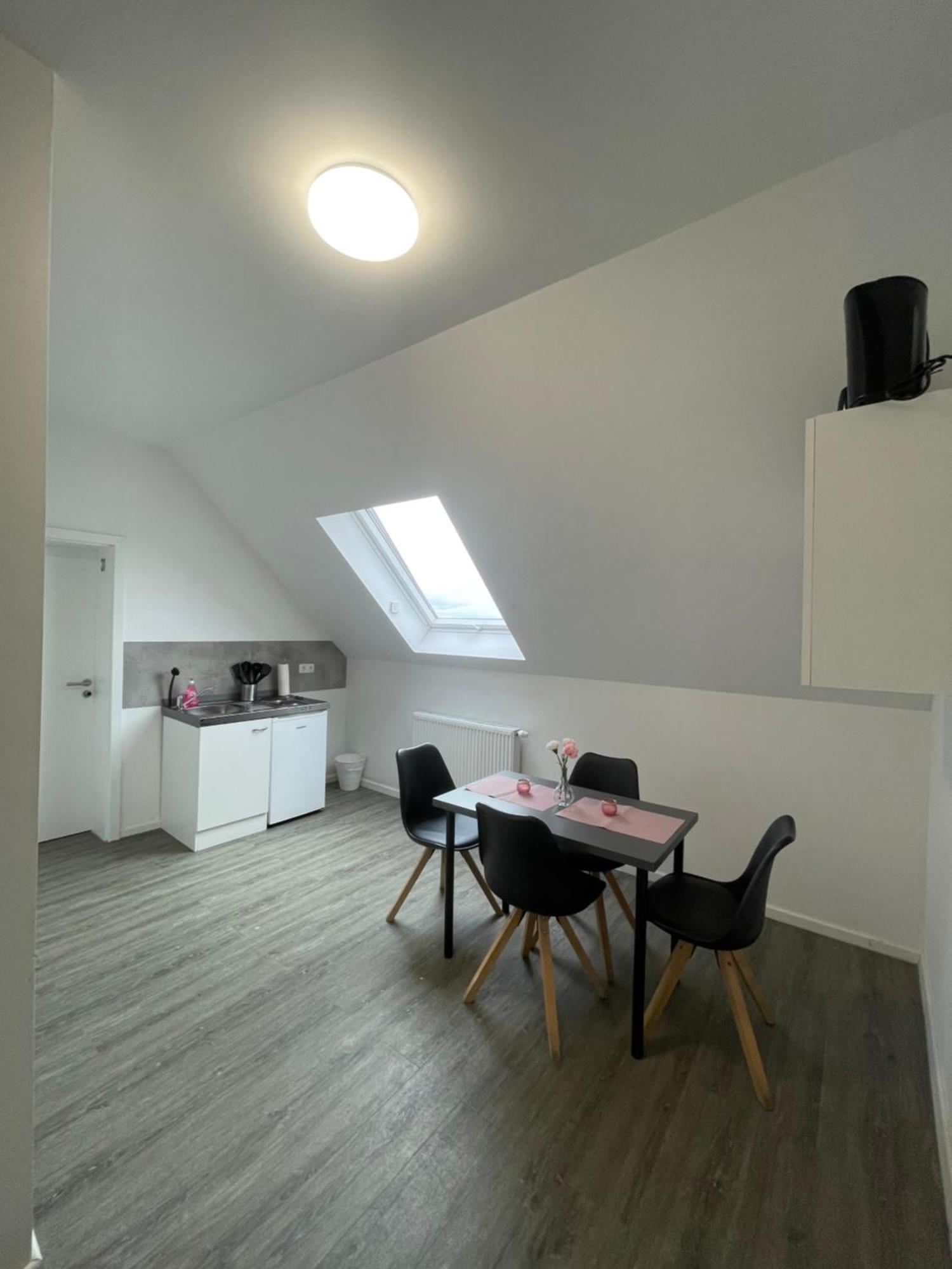 Comfortable Hostel In Wesseling Exterior foto