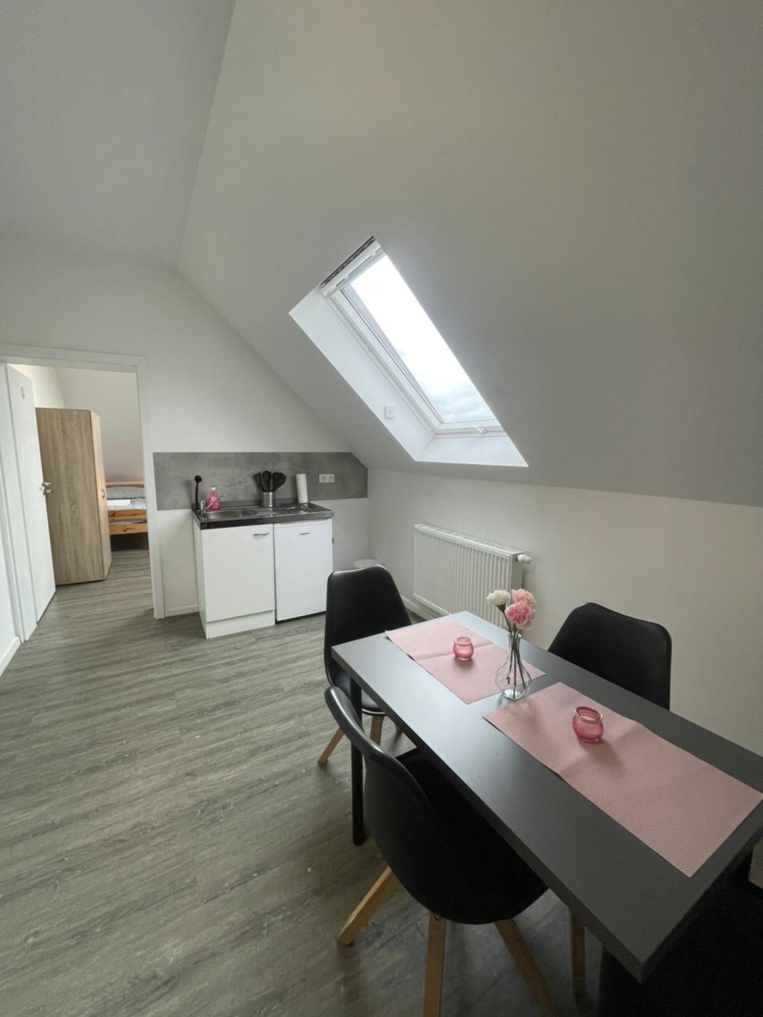 Comfortable Hostel In Wesseling Exterior foto